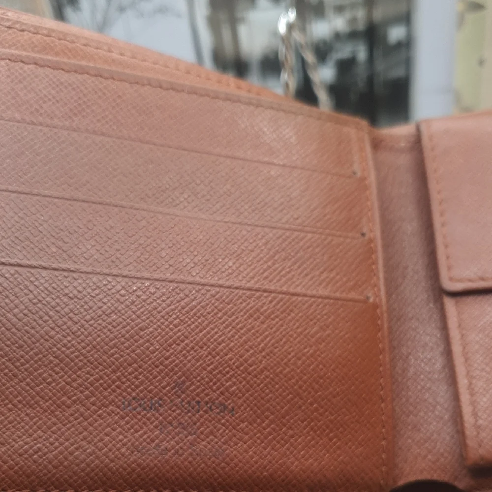 🤎Louis Vuitton Brown Men's Monogram Wallet -EUC - Picture 3 of 14